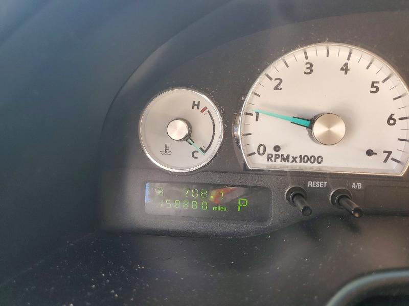 Foto 9 de la subasta – 2005 FORD THUNDERBIRD con VIN 1FAHP60A05Y107610