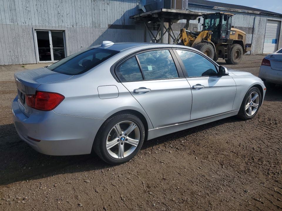 Photo 3 from auction – 2015 BMW 328 with VIN WBA3B3C5XFF548476