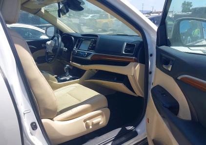 Photo 5 from auction – 2019 TOYOTA HIGHLANDER HYBRID with VIN 5TDDGRFH0KS059077