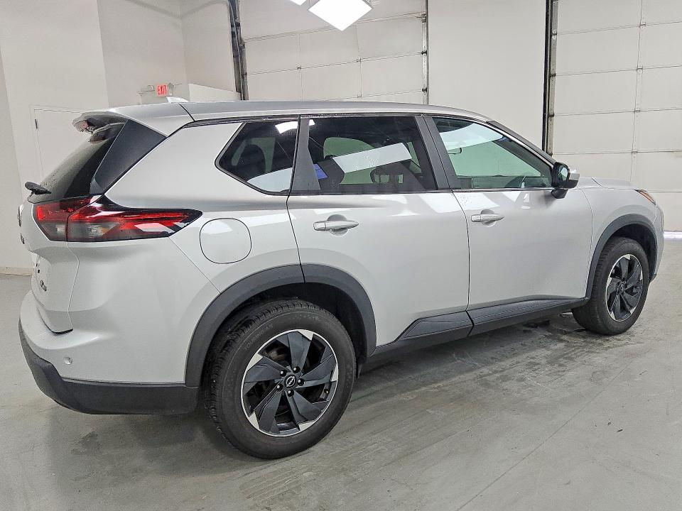 Photo 3 from auction – 2024 NISSAN ROGUE with VIN 5N1BT3BB1RC698903