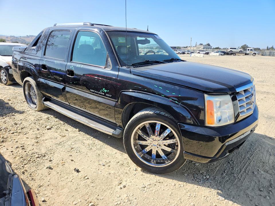 Photo 4 from auction – 2002 CADILLAC ESCALADE with VIN 3GYEK63N12G203126
