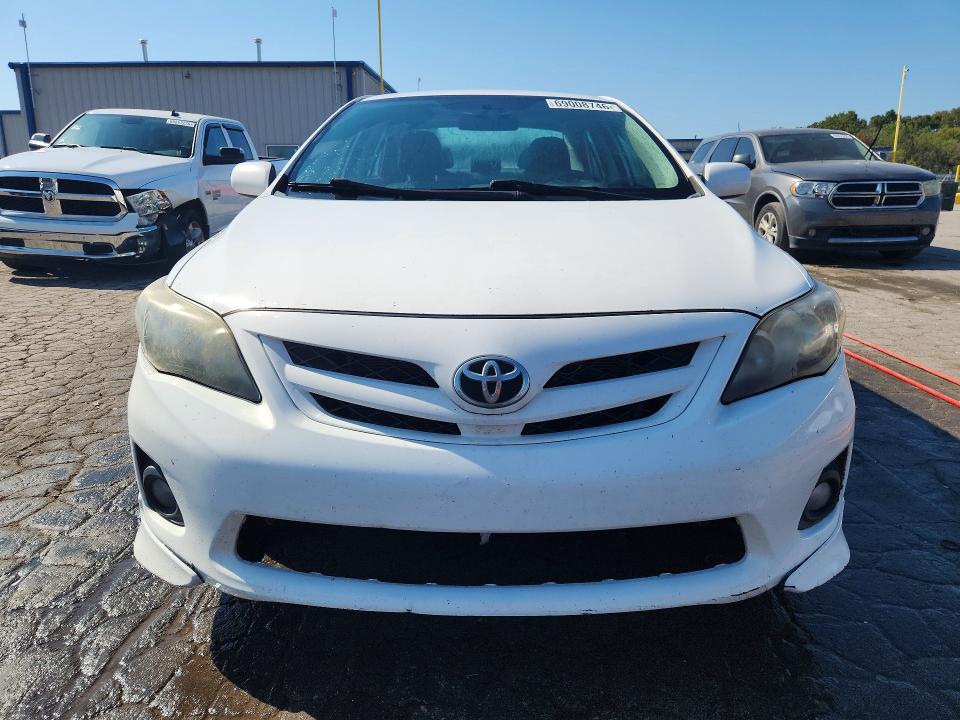 Снимка 5 от търг – 2013 TOYOTA COROLLA с VIN 2T1BU4EE7DC119832