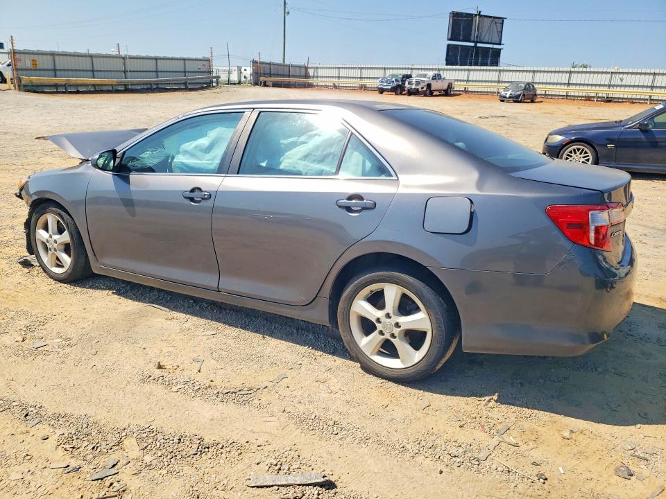 Снимка 2 от търг – 2014 TOYOTA CAMRY с VIN 4T1BF1FK2EU730347