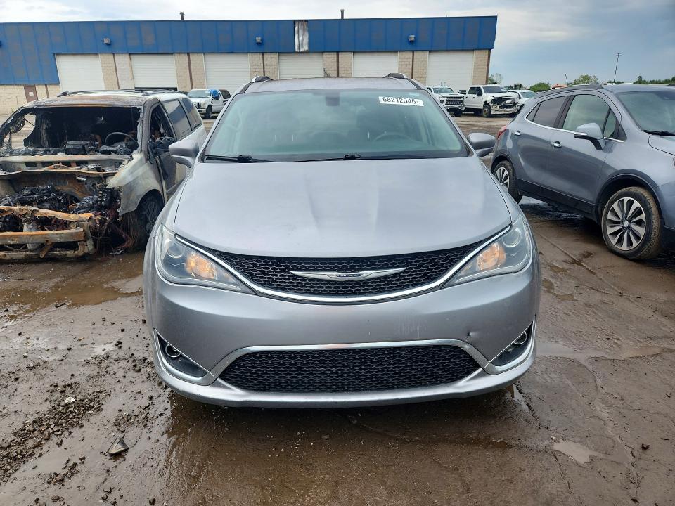 Photo 5 from auction – 2017 CHRYSLER PACIFICA with VIN 2C4RC1EG3HR508541