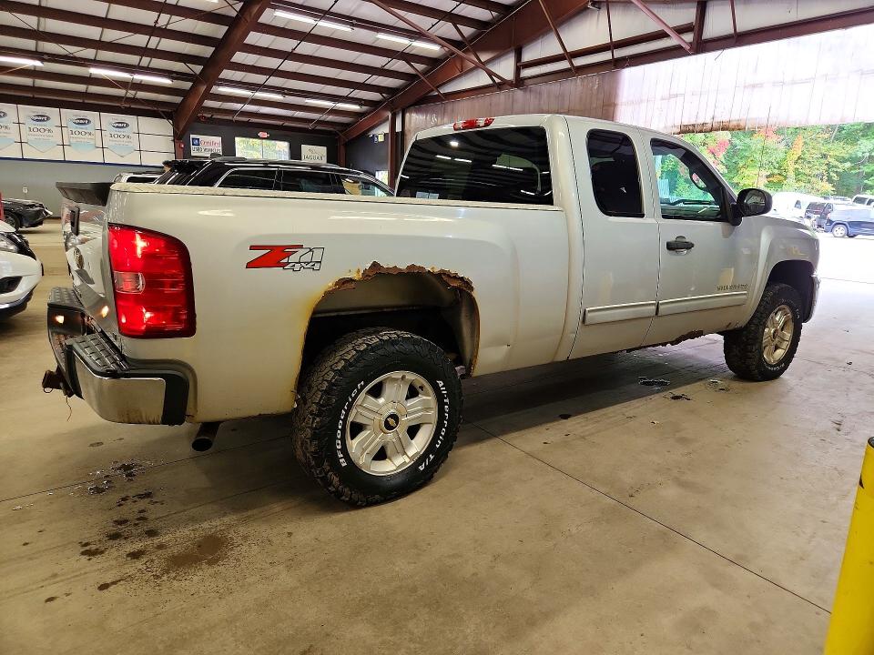 Photo 3 from auction – 2010 CHEVROLET SILVERADO with VIN 1GCSKSE31AZ109324