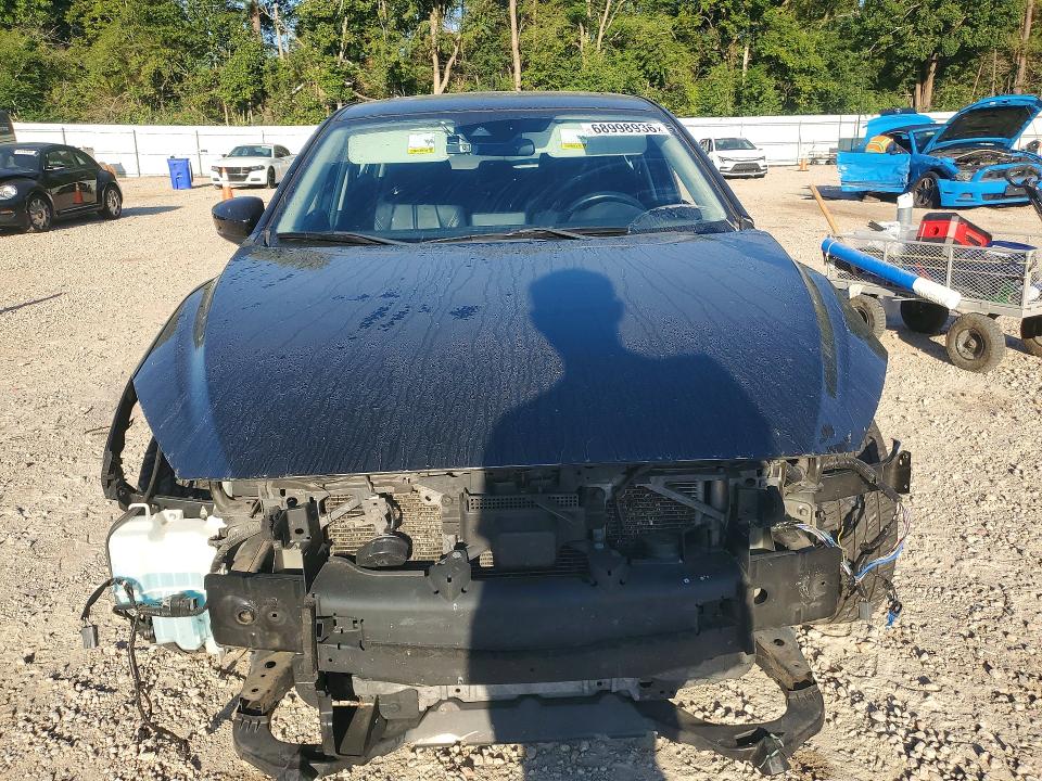 Photo 5 from auction – 2017 MAZDA 3 with VIN JM1BN1L39H1129415