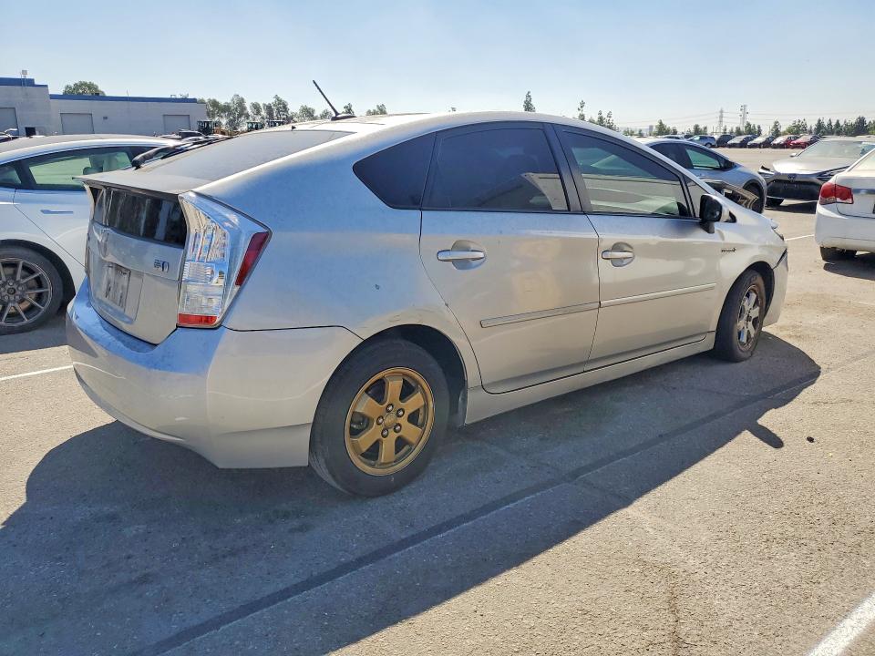 Photo 3 from auction – 2011 TOYOTA PRIUS with VIN JTDKN3DU0B1435638