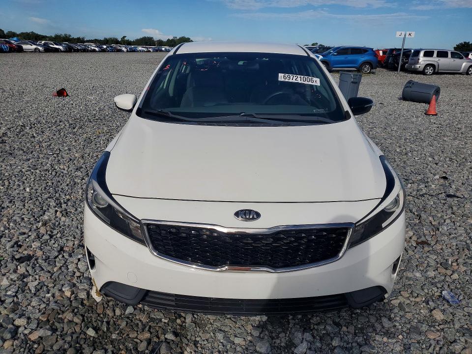 Снимка 5 от търг – 2017 KIA FORTE с VIN 3KPFK4A78HE107114