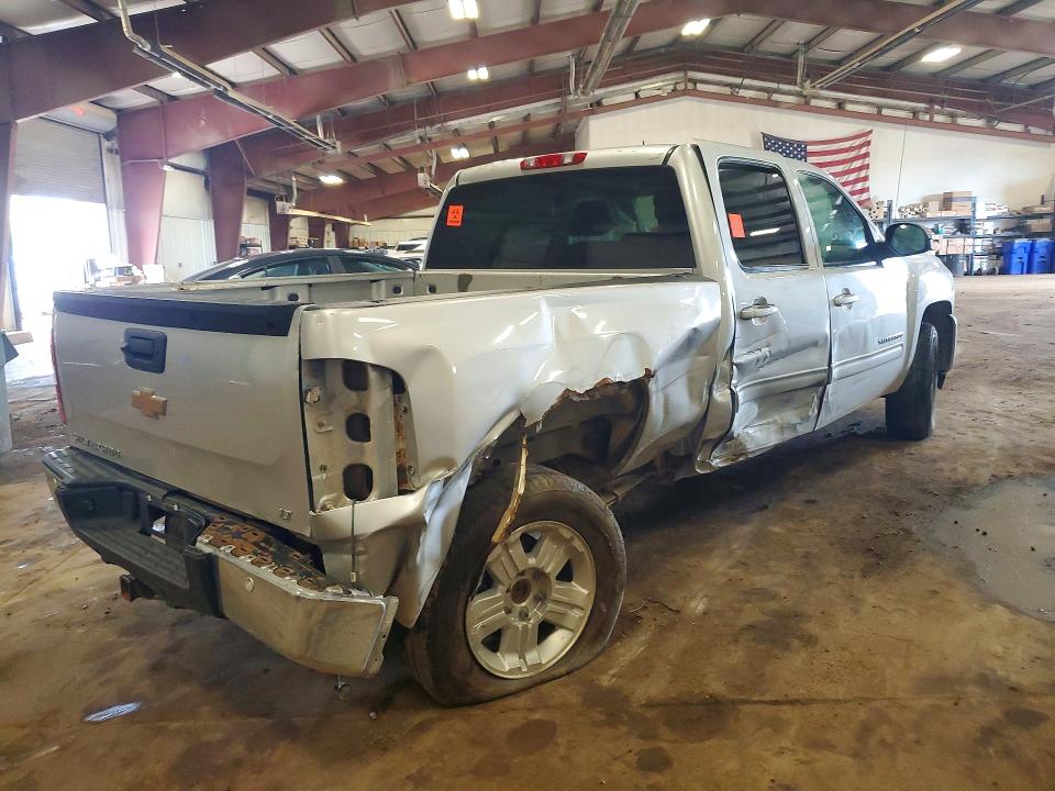 Photo 3 from auction – 2013 CHEVROLET SILVERADO with VIN 3GCPKSE74DG238042