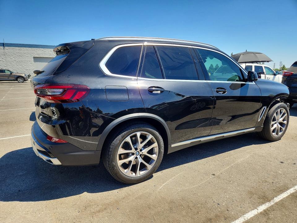 Zdjęcie 3 z aukcji – 2023 BMW X5 z VIN 5UXCR4C00P9R93199