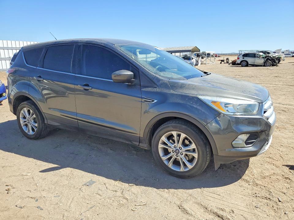 Photo 4 from auction – 2017 FORD ESCAPE with VIN 1FMCU0GD8HUB44695