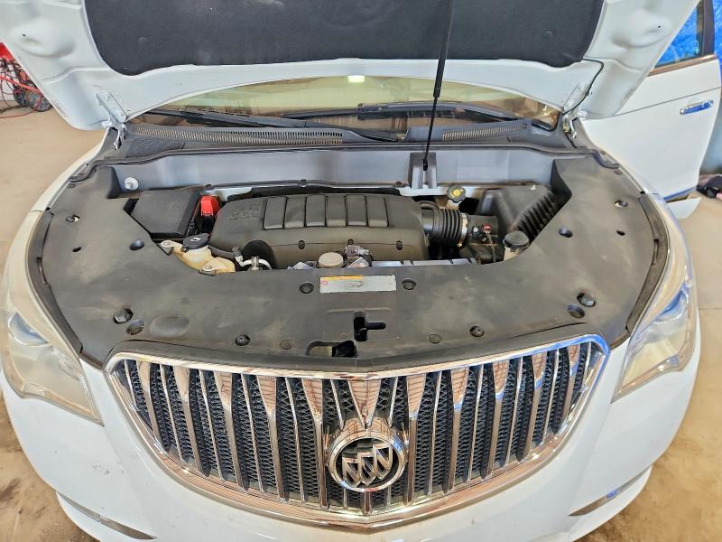 Фото 12 с аукциона – 2017 BUICK ENCLAVE с VIN 5GAKRAKD8HJ206050