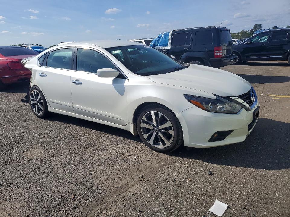 Photo 4 from auction – 2016 NISSAN ALTIMA with VIN 1N4BL3AP6GC161965