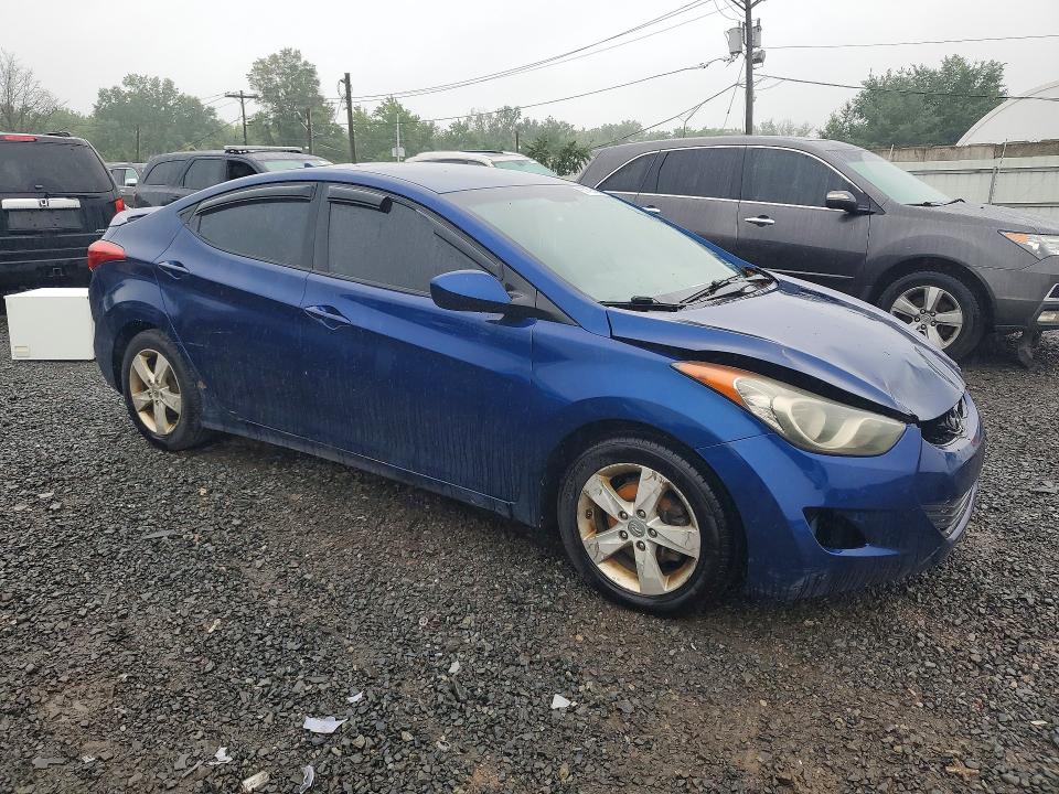 Photo 4 from auction – 2013 HYUNDAI ELANTRA with VIN KMHDH4AE2DU868183
