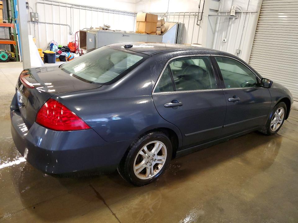 Photo 3 from auction – 2006 HONDA ACCORD with VIN 1HGCM56816A024744
