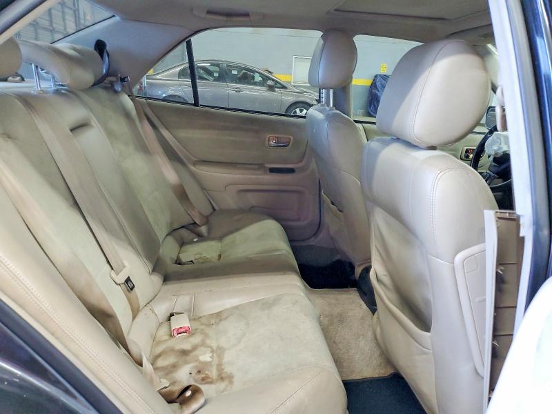 Photo 10 from auction – 2001 LEXUS IS with VIN JTHBD182X10017297