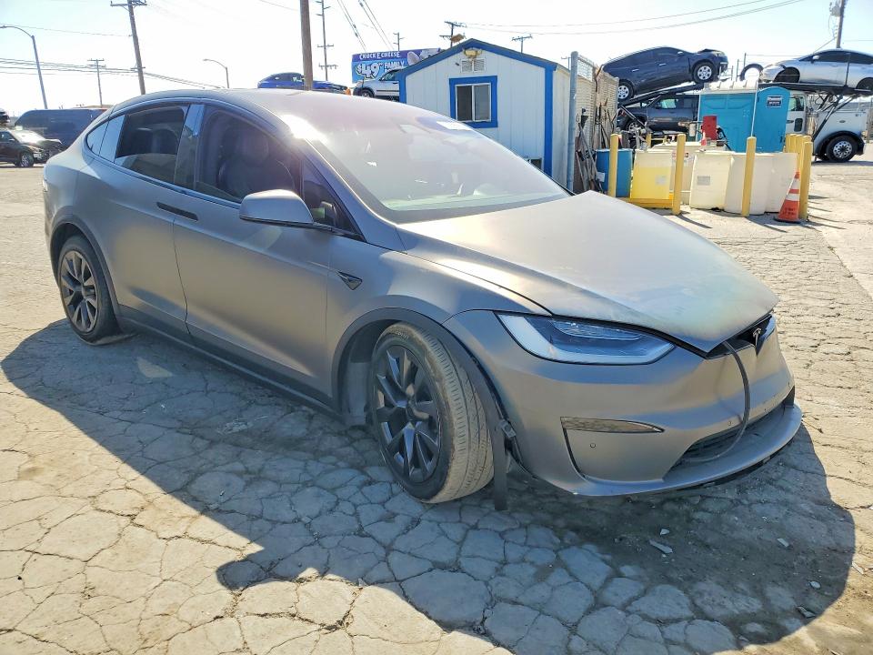 Foto 4 de la subasta – 2022 TESLA MODEL X con VIN 7SAXCBE6XNF332327