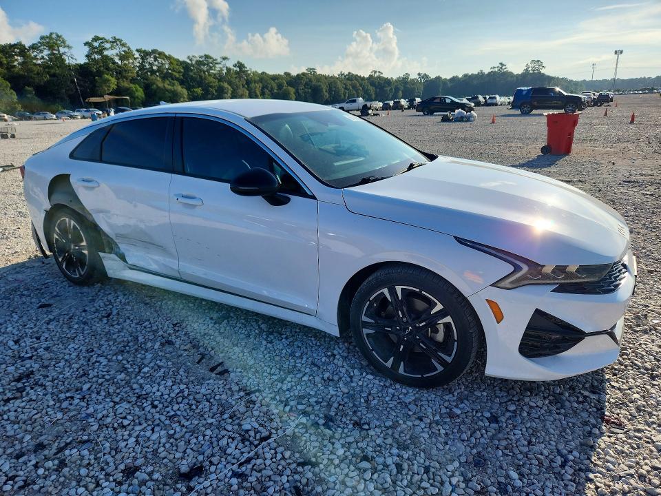 Foto 4 de la subasta – 2023 KIA K5 con VIN 5XXG64J23PG170141