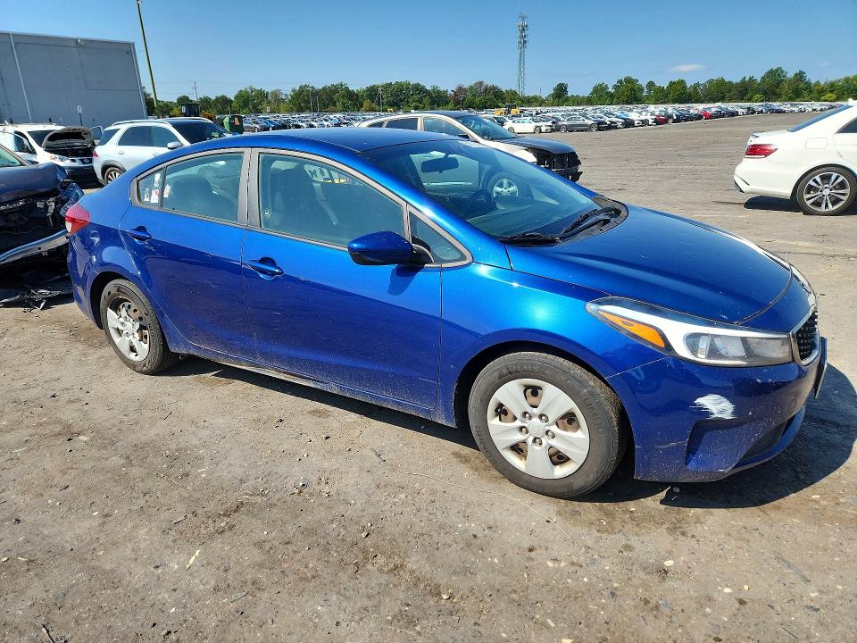 Photo 4 from auction – 2017 KIA FORTE with VIN 3KPFK4A78HE142428