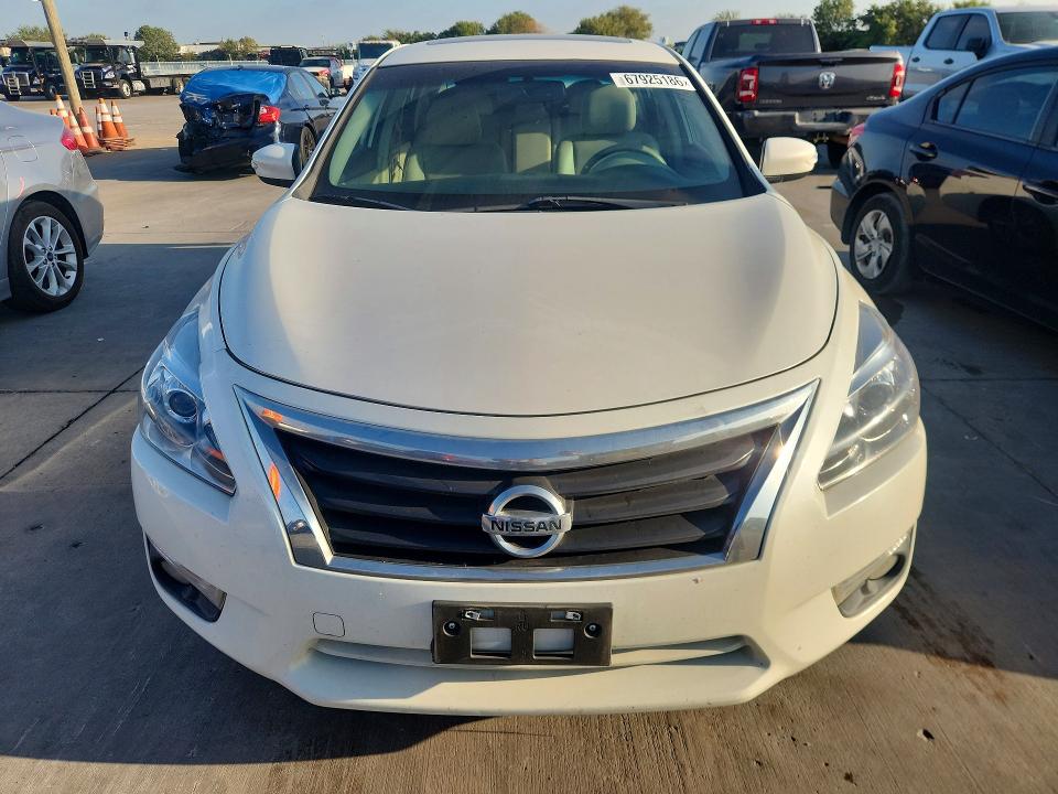 صورة رقم 5 من المزاد - 2014 NISSAN ALTIMA مع VIN 1N4AL3AP8EC119080