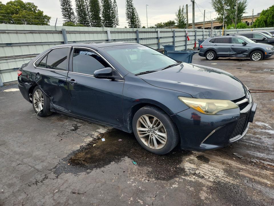Снимка 4 от търг – 2015 TOYOTA CAMRY с VIN 4T1BF1FK8FU955728