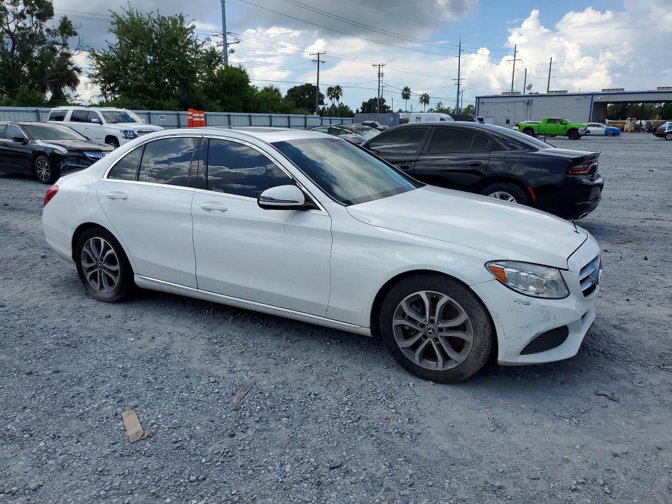 Снимка 4 от търг – 2018 MERCEDES-BENZ C с VIN 55SWF4JB9JU242772