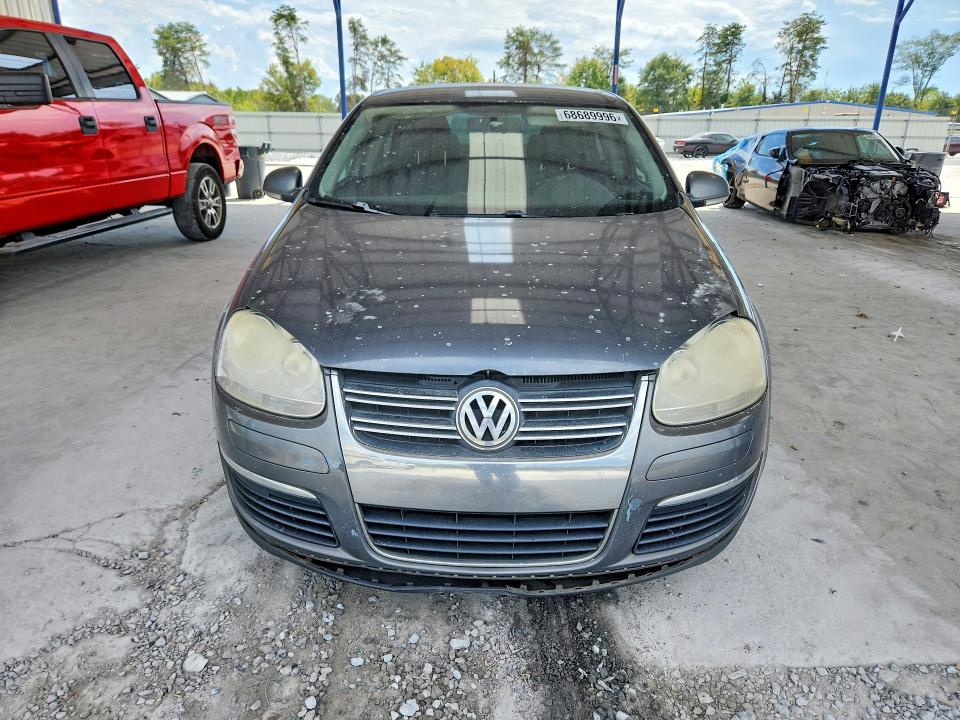 Photo 5 from auction – 2010 VOLKSWAGEN JETTA with VIN 3VWJZ7AJ5AM102965