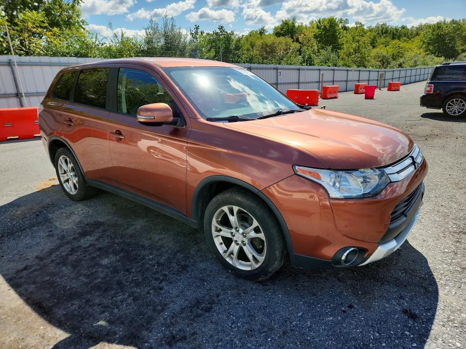 Photo 4 from auction – 2015 MITSUBISHI OUTLANDER with VIN JA4AZ3A31FZ007266