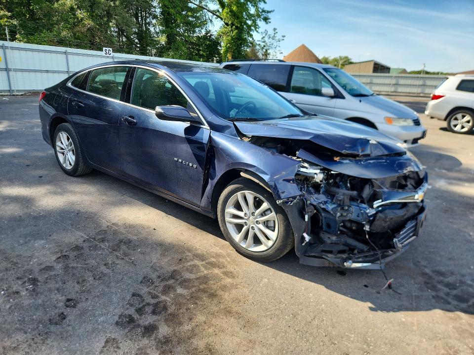 Photo 4 from auction – 2018 CHEVROLET MALIBU with VIN 1G1ZD5ST5JF128192