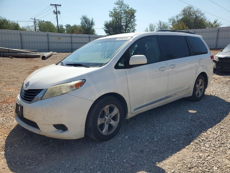 2014 TOYOTA SIENNA - Търг №66963586