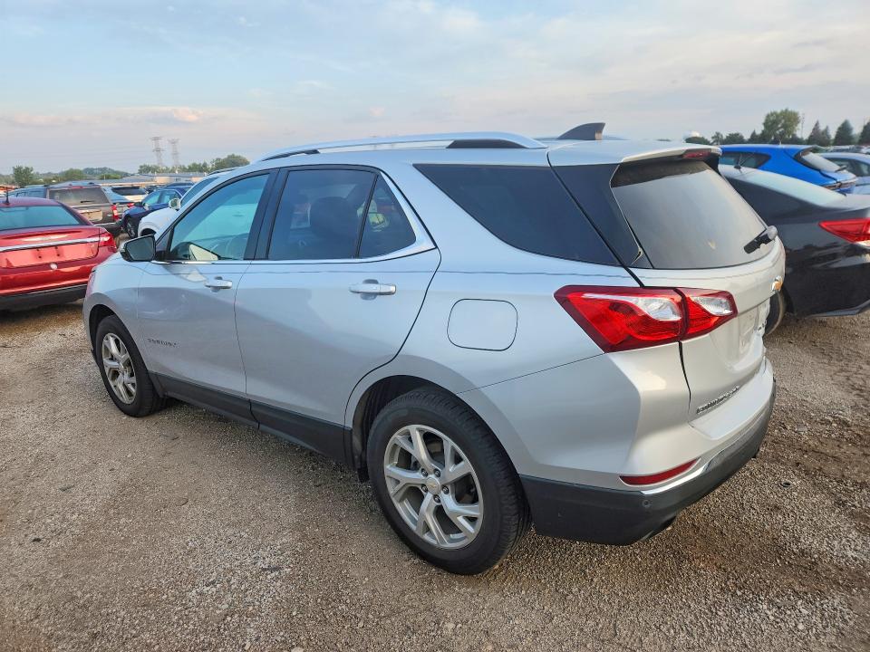 Photo 2 from auction – 2018 CHEVROLET EQUINOX with VIN 2GNAXTEX3J6331145