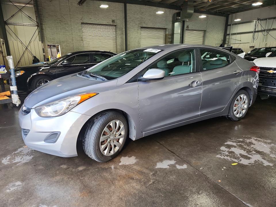 HYUNDAI ELANTRA 2013 with VIN KMHDH4AE5DU559503 - Photo from auction