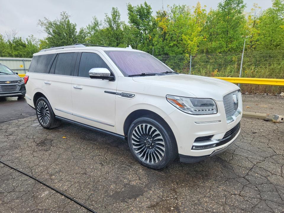 صورة رقم 4 من المزاد - 2018 LINCOLN NAVIGATOR مع VIN 5LMJJ2TT3JEL06660