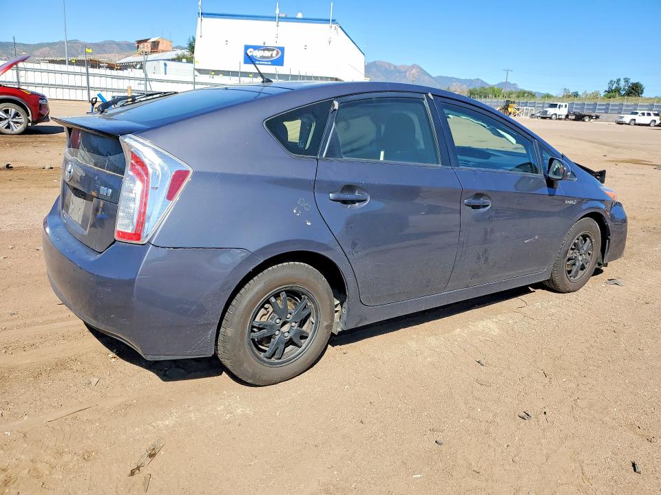Photo 3 from auction – 2015 TOYOTA PRIUS with VIN JTDKN3DU5F1892399