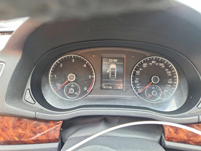 Photo 9 from auction – 2013 VOLKSWAGEN PASSAT with VIN 1VWCN7A30DC085603