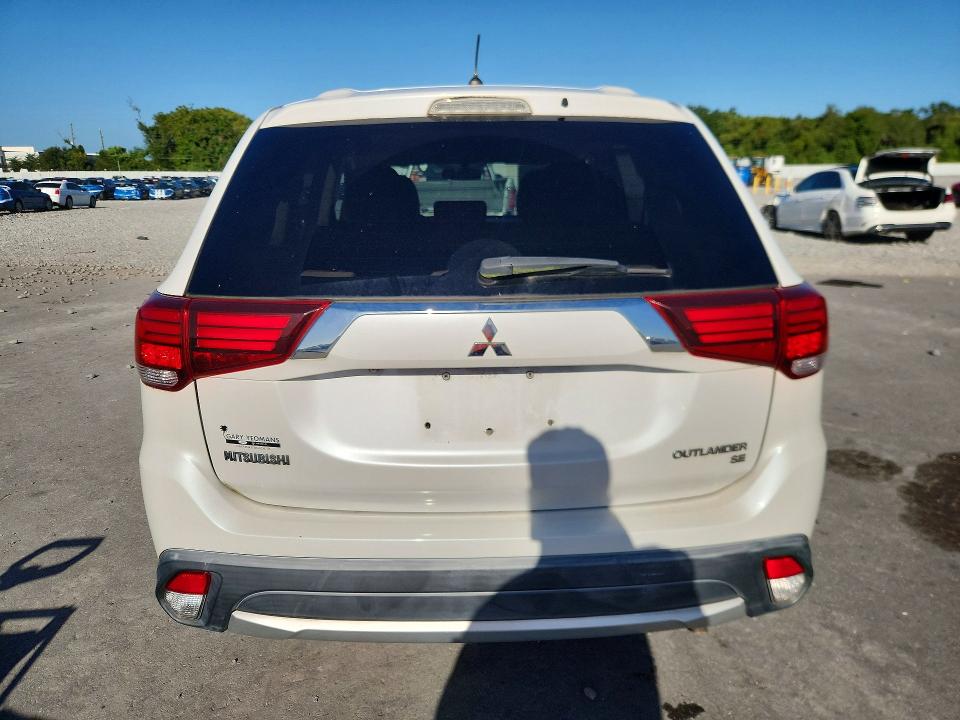 صورة رقم 6 من المزاد - 2016 MITSUBISHI OUTLANDER مع VIN JA4AD3A34GZ002241