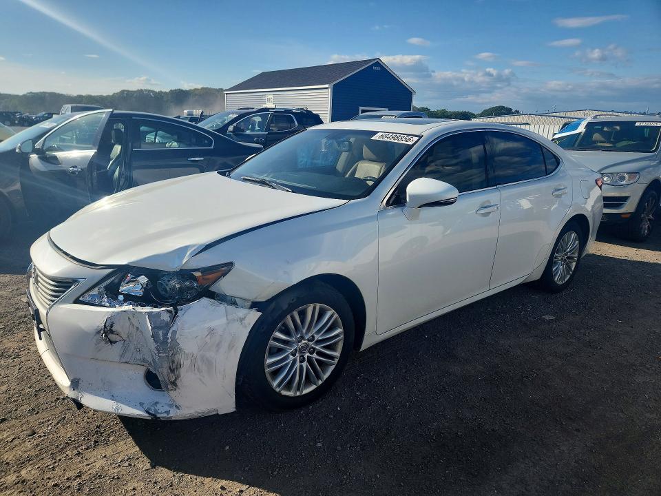 LEXUS ES 2014 with VIN JTHBK1GG2E2105421 - Photo from auction