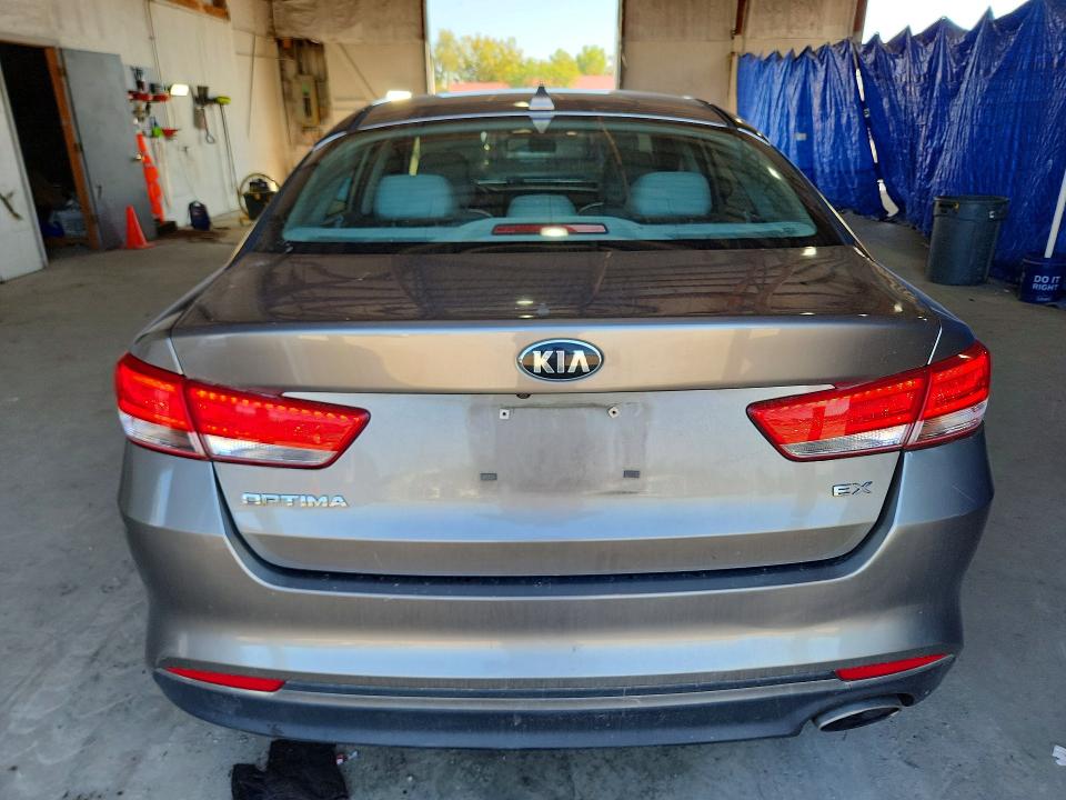 Zdjęcie 6 z aukcji – 2017 KIA OPTIMA z VIN 5XXGU4L33HG159010