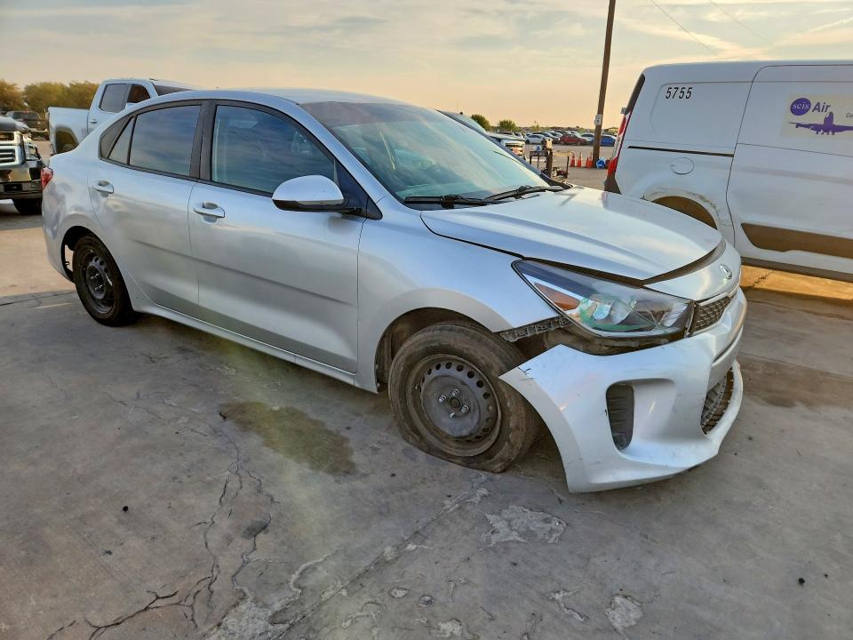 Zdjęcie 4 z aukcji – 2019 KIA RIO z VIN 3KPA24AB4KE174010