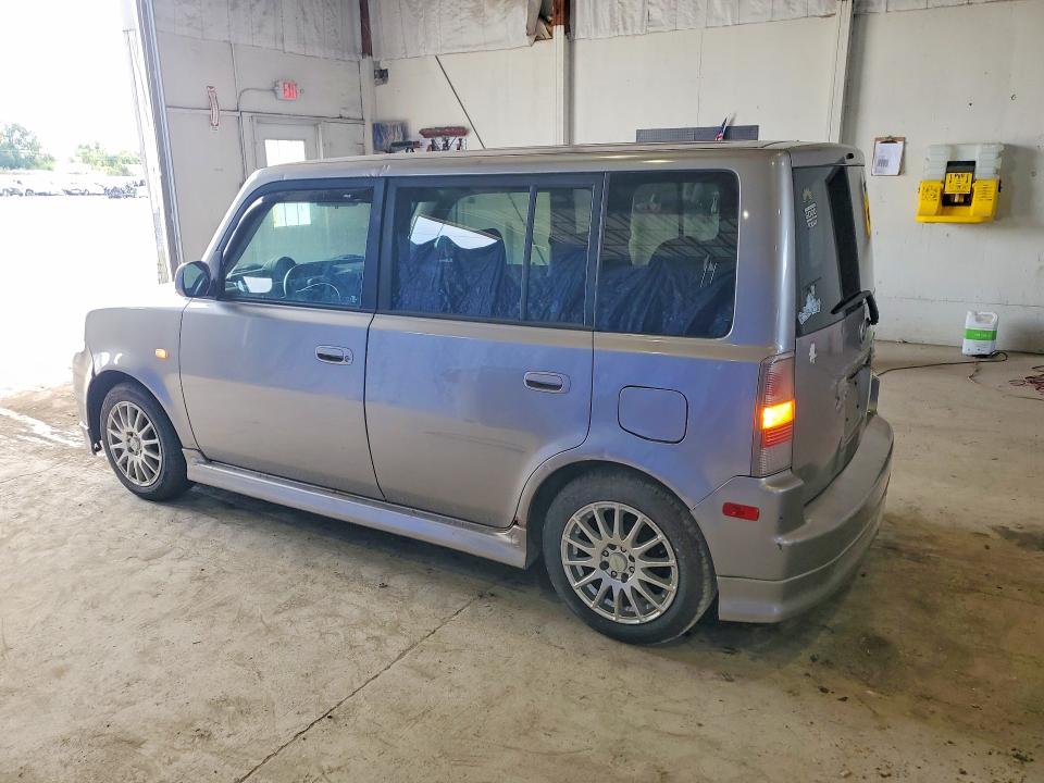 Foto 2 de la subasta – 2005 SCION XB con VIN JTLKT324954022083