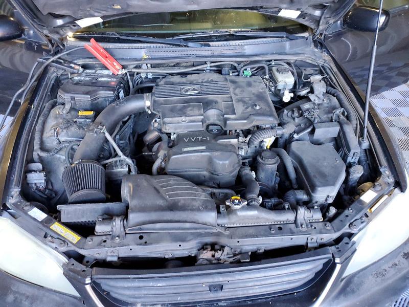 Фото 11 с аукциона – 2004 LEXUS IS с VIN JTHBD192740081624