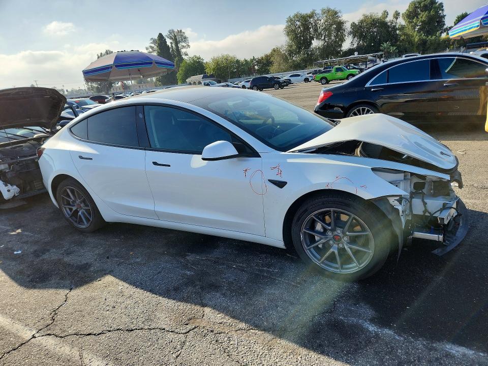Zdjęcie 4 z aukcji – 2023 TESLA MODEL 3 z VIN 5YJ3E1EA6PF608087