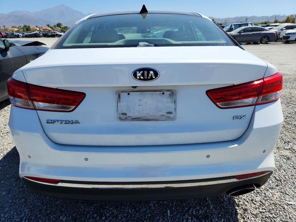 Photo 6 from auction – 2017 KIA OPTIMA with VIN 5XXGU4L34HG157718