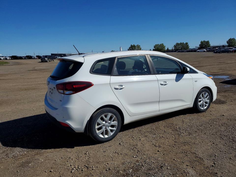 Photo 3 from auction – 2017 KIA RONDO with VIN KNAHT8A3XH7180329
