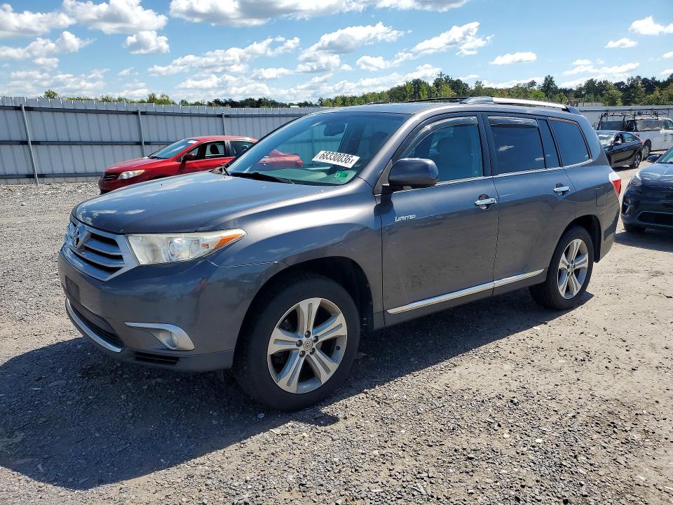 2013 TOYOTA HIGHLANDER