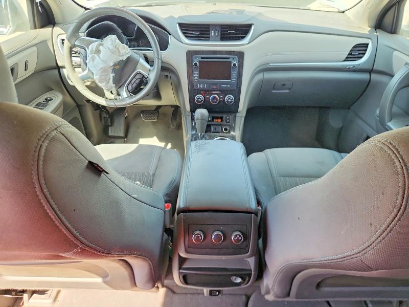 Photo 8 from auction – 2017 CHEVROLET TRAVERSE with VIN 1GNKRGKD4HJ121196