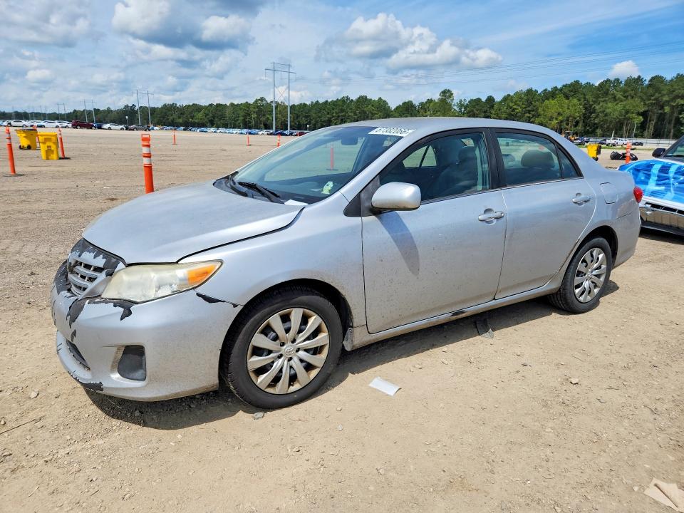 TOYOTA COROLLA 2013 مع رقم تعريف المركبة 5YFBU4EE0DP172050 - صورة من المزاد