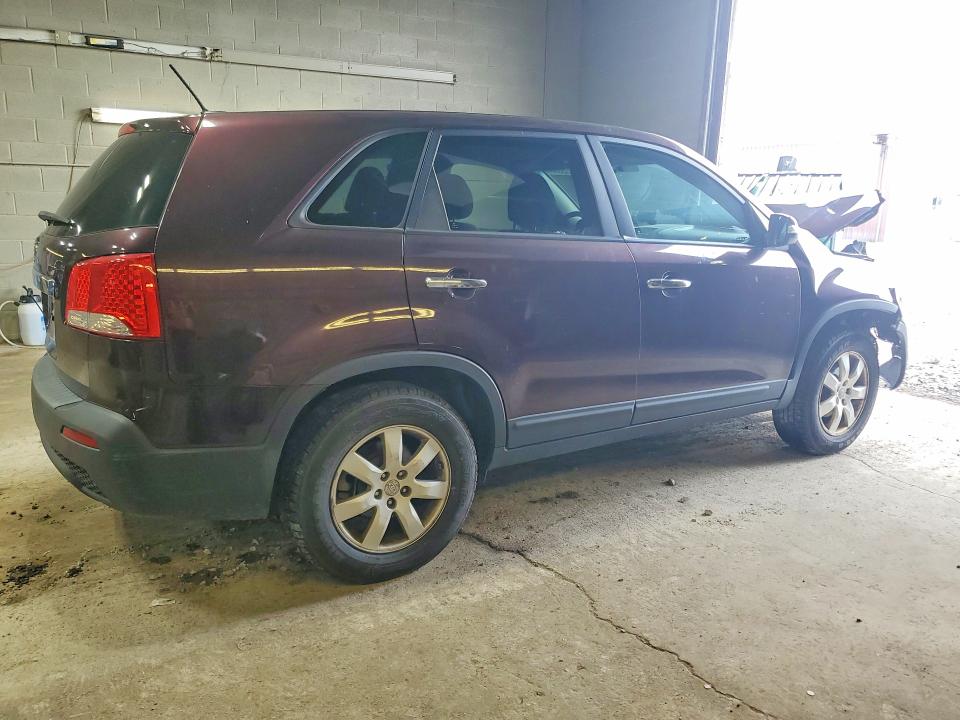 Photo 3 from auction – 2012 KIA SORENTO with VIN 5XYKT3A15CG191227
