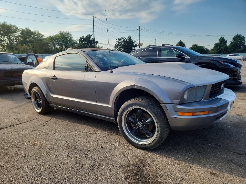 Photo 4 from auction – 2006 FORD MUSTANG with VIN 1ZVFT80N965247571