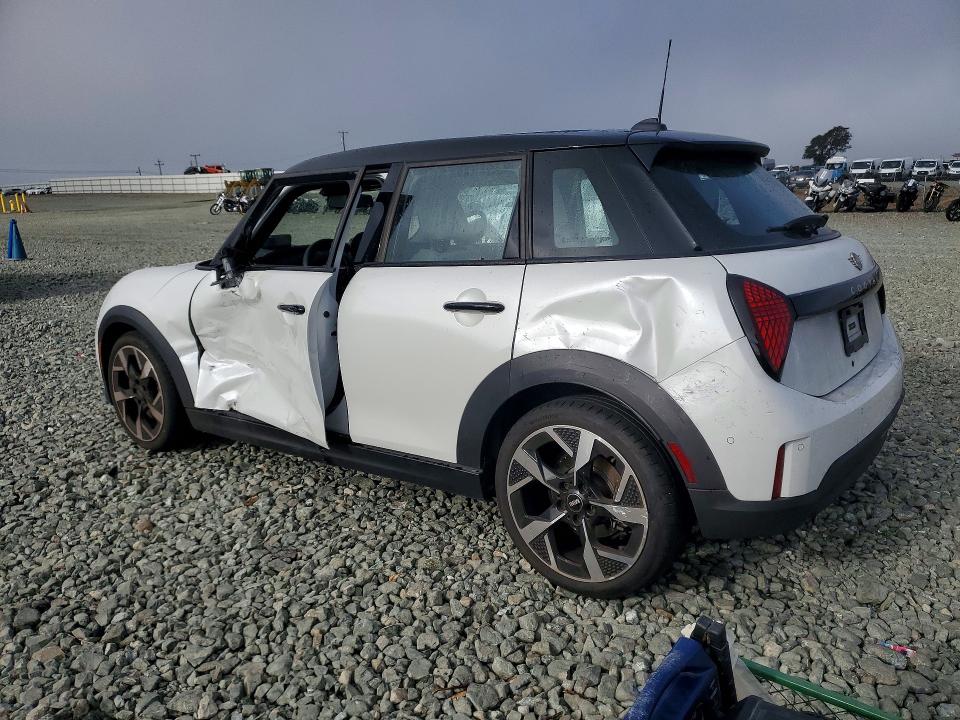 Photo 2 from auction – 2025 MINI COOPER with VIN WMW43GD08S2X39505